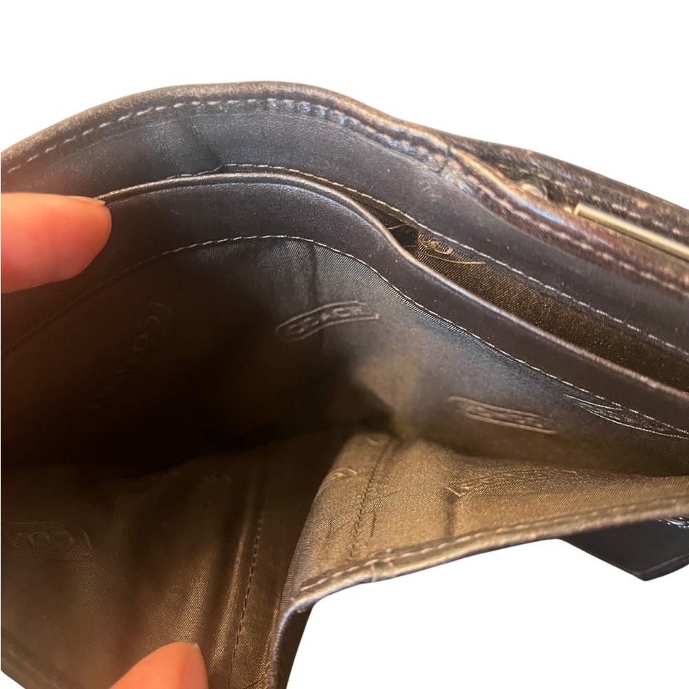 Coach Signature Canvas Kiss Lock Brown Wallet - Picture 12 of 14